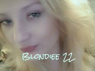 Blondiee_22