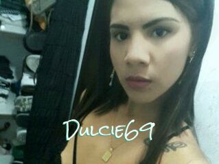 Dulcie_69