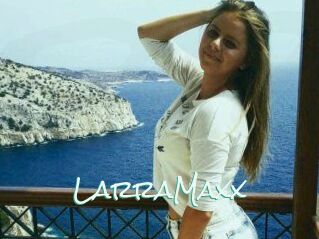 LarraMaxx