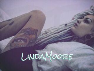 Linda_Moore