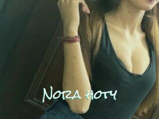 Nora_hoty